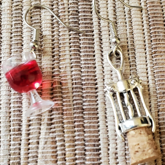 Jewelry - NEW wine corkscrew mismatched earring set